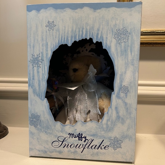1993 Limited Edition Muffy Vanderbear - Snowflake - Picture 7 of 12